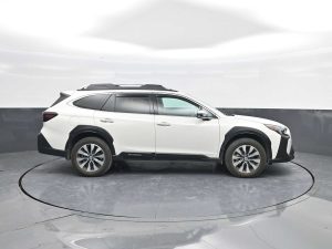 Used 2023 Subaru Outback Touring XT CVT — thumbnail 10