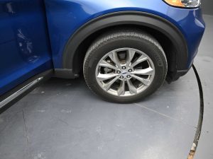 Used 2023 Ford Explorer XLT 4WD — thumbnail 11