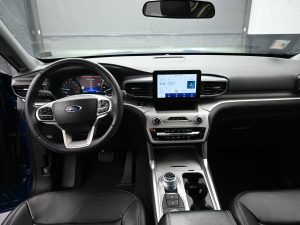 Used 2023 Ford Explorer XLT 4WD — thumbnail 17