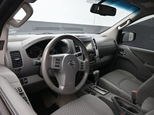 Used 2017 Nissan Frontier SV V6 Truck Crew Cab V-6 cyl — thumbnail 11