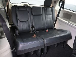 Used 2013 Chrysler Town & Country Touring — thumbnail 15